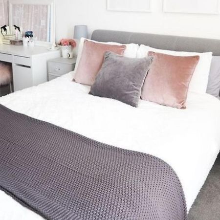 Habitacion Privada En Piso A 10 Minutos De Atocha Madrid Bagian luar foto