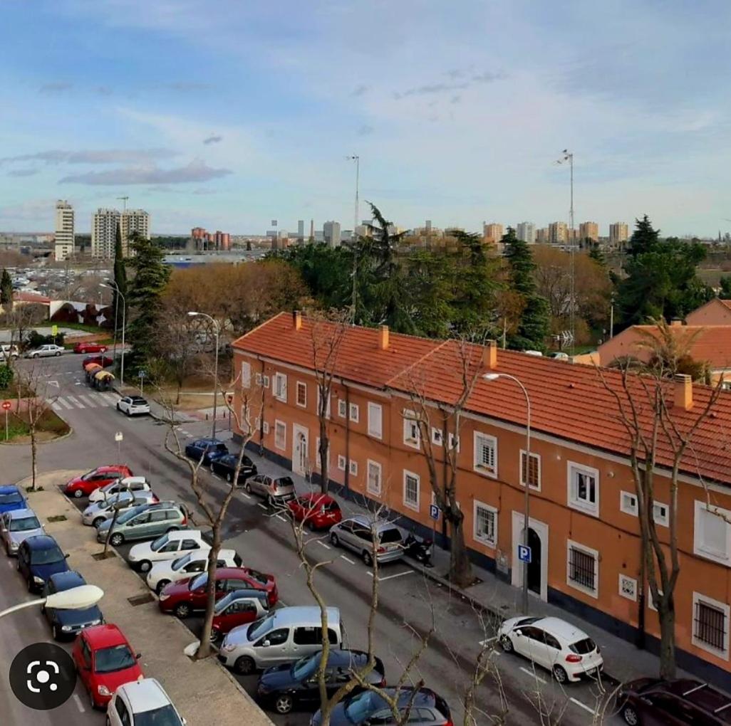 Habitacion Privada En Piso A 10 Minutos De Atocha Madrid Bagian luar foto