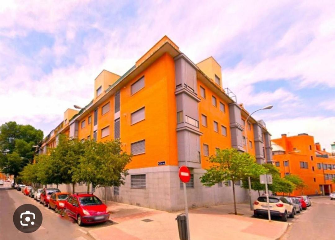 Habitacion Privada En Piso A 10 Minutos De Atocha Madrid Bagian luar foto
